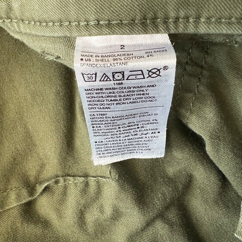 Old Navy Olive Green Pixie Pants - Size 2 - Picture 3 of 3